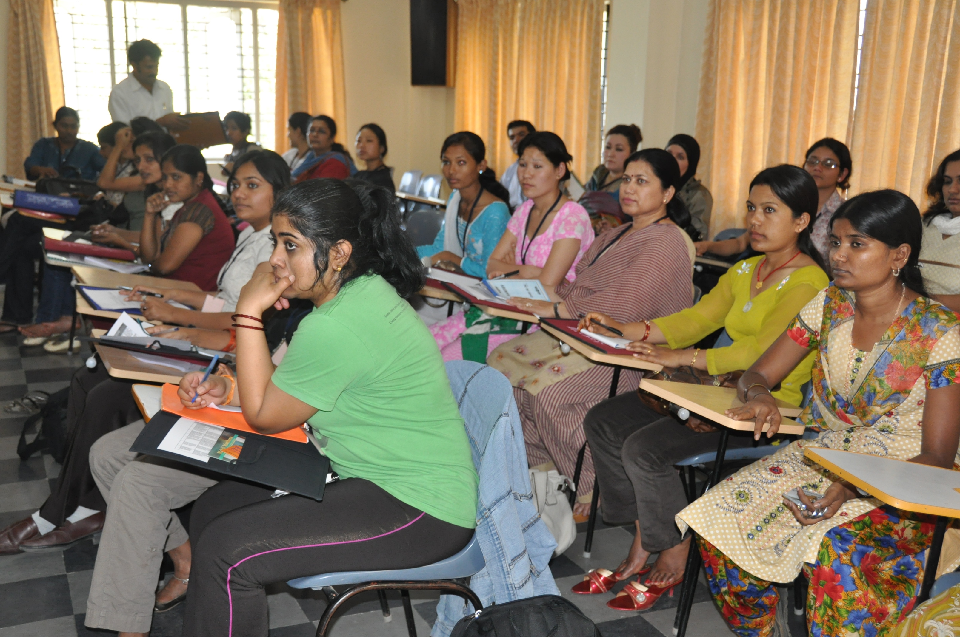 Women Making Airwaves for Peace 3